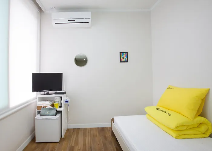 24 Namsan Garden Guest house 2*