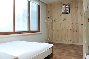 Guest house 24 Namsan Garden 2*